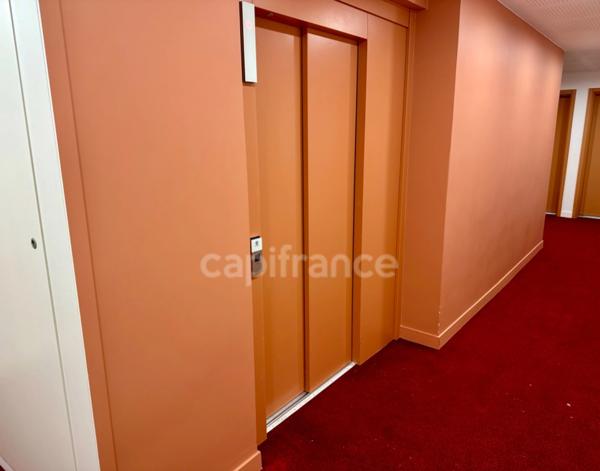 Appartement à louer 2 pièces MONTREUIL (93) - très beau T2 moderne avec terrasse au pied du métro 11