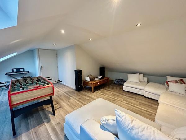 La Ville-du-Bois (91620) LA-VILLE-DU-BOIS - MAISON INDIVIDUELLE DE STANDING - EXCELLENT ETAT - 167 M2 HAB - JARDIN 1 200 M2