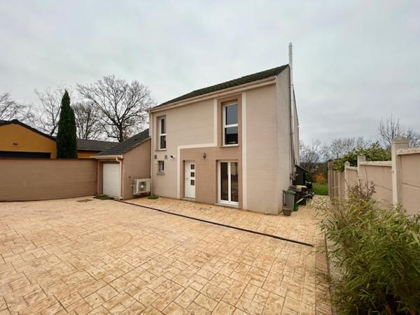 La Ville-du-Bois (91620) LA-VILLE-DU-BOIS - MAISON INDIVIDUELLE DE STANDING - EXCELLENT ETAT - 167 M2 HAB - JARDIN 1 200 M2