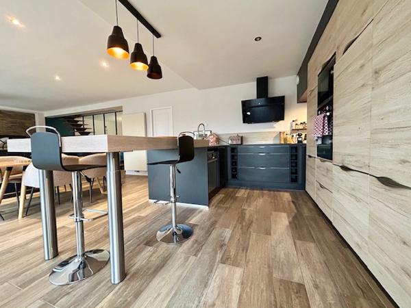 La Ville-du-Bois (91620) LA-VILLE-DU-BOIS - MAISON INDIVIDUELLE DE STANDING - EXCELLENT ETAT - 167 M2 HAB - JARDIN 1 200 M2