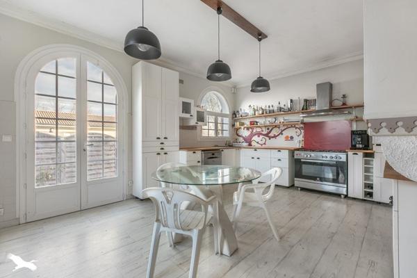 Maison à vendre |  Belin-Béliet |  7 pièces | 264 m²