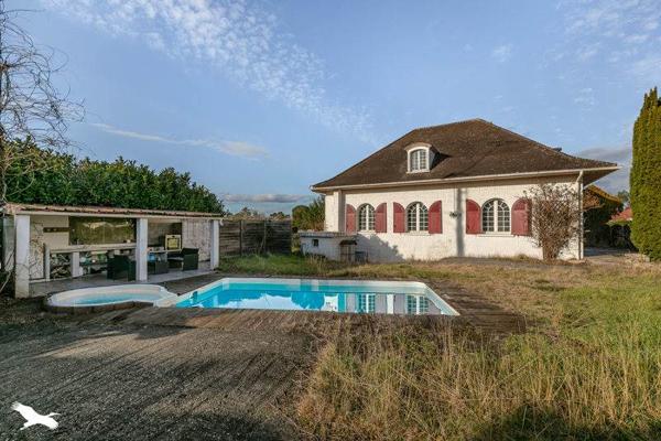 Maison à vendre |  Belin-Béliet |  7 pièces | 264 m²