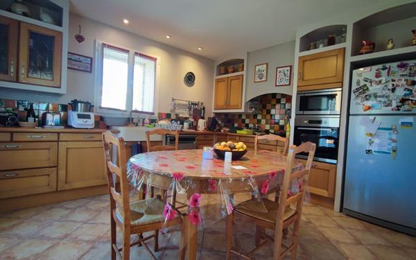 Maison à vendre    7 pièces •  Garrigues-Sainte-Eulalie