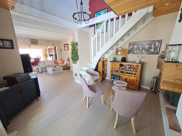 Maison à vendre 7 pièces SAINT MEDARD EN JALLES (33)