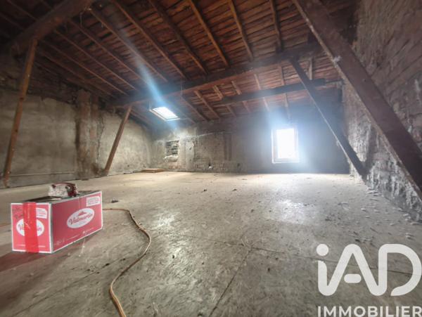 Maison à vendre 5 pièces 122 m² Saint-Marcellin-en-Forez