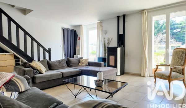 Maison à vendre 5 pièces 122 m² Saint-Marcellin-en-Forez