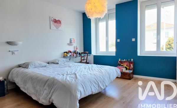 Maison à vendre 5 pièces 122 m² Saint-Marcellin-en-Forez