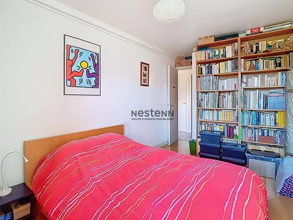 A VENDRE- Bel Appartement Climatisé et sans vis à vis, dans un secteur très calme proche du TRAM A.