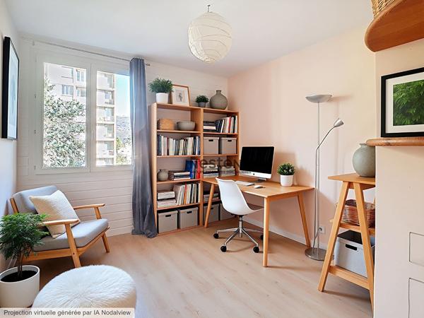 A VENDRE- Bel Appartement Climatisé et sans vis à vis, dans un secteur très calme proche du TRAM A.