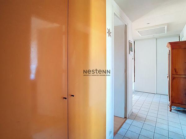 A VENDRE- Bel Appartement Climatisé et sans vis à vis, dans un secteur très calme proche du TRAM A.