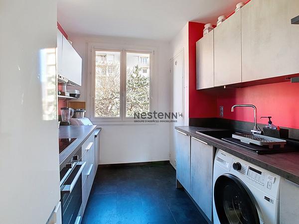 A VENDRE- Bel Appartement Climatisé et sans vis à vis, dans un secteur très calme proche du TRAM A.