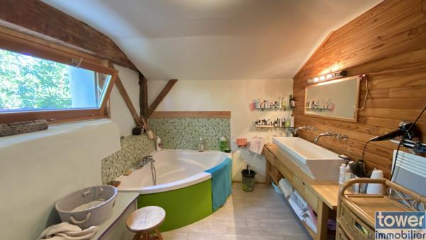 Maison
                                                                                                                                                                                                                                                                                                                        5 pièce(s)                                                                                                                                                                                                          4 chambre(s)                                                                                                                                                                                                          150  m²
