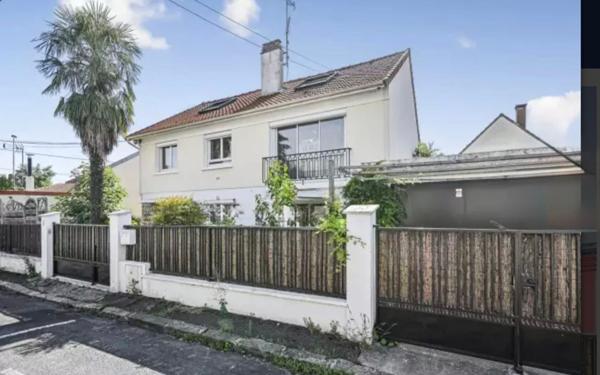 Maison à louer    9 pièces • 202 m2 Villemomble