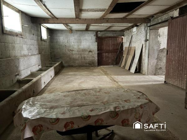 Ancienne ferme et ses dépendances en campagne