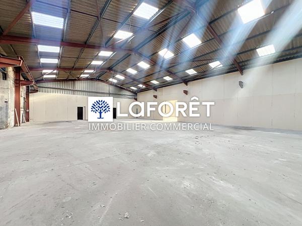 Achat local commercial Ruffec - 1 286 400 €