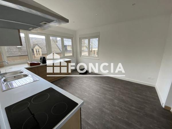 Location Appartement 4 pièces 75 m² - 221 RUE DE LA GARE Plouaret 22420