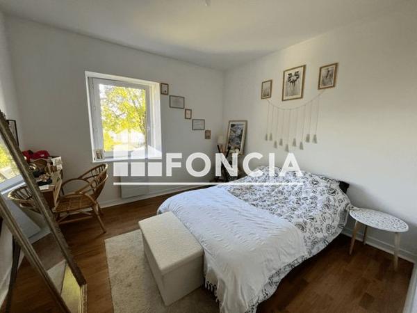 Location Appartement 4 pièces 75 m² - 221 RUE DE LA GARE Plouaret 22420