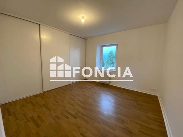 Location Appartement 4 pièces 75 m² - 221 RUE DE LA GARE Plouaret 22420