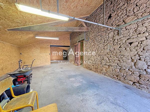 Maison à MORTAGNE-SUR-SEVRE, 85290 - 8 pièces 166m²