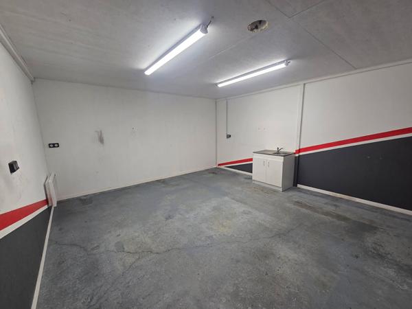 Local d'activité Saint Berthevin 3 pièce(s) 200 M2 développé , Saint berthevin Local d'activité Saint Berthevin 3 pièce(s) 200 M2 développé , Saint berthevin