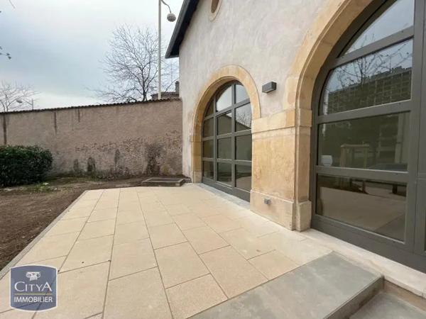Appartement à louer 3 pièces 84.6m²
