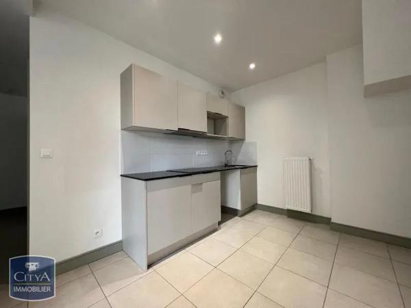Appartement à louer 3 pièces 84.6m²