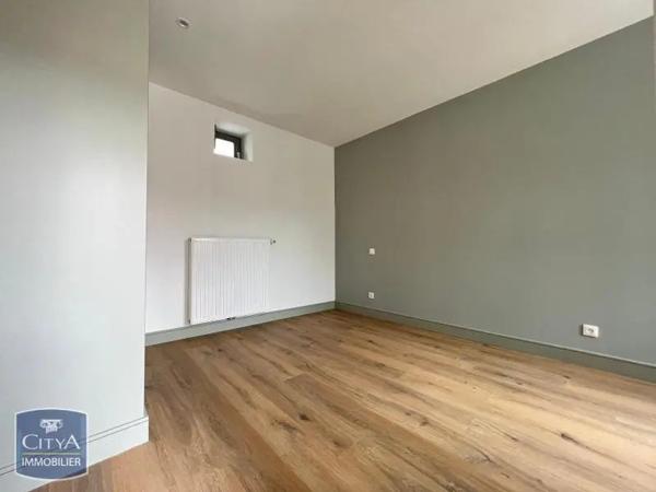 Appartement à louer 3 pièces 84.6m²