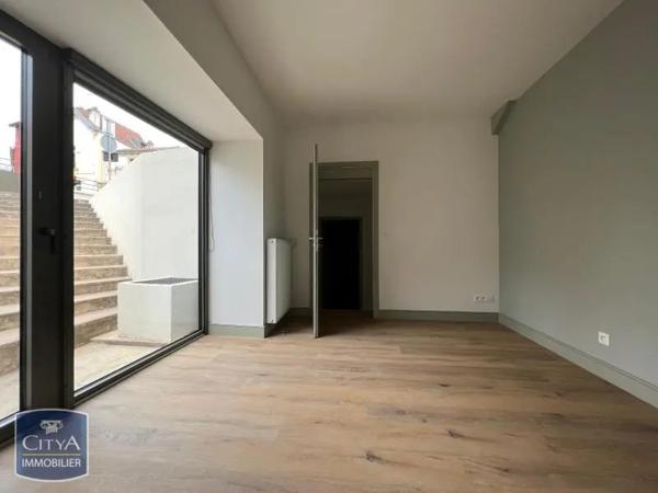 Appartement à louer 3 pièces 84.6m²