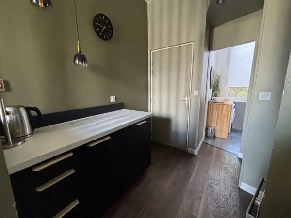 Location                                                      Studio
                        
                     1 pièces                      19 m2                     à Niort