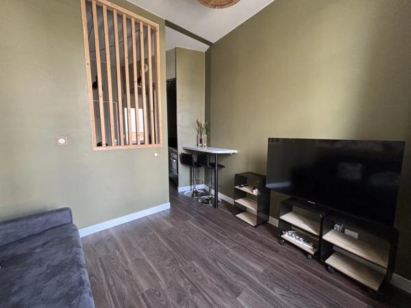 Location                                                      Studio
                        
                     1 pièces                      19 m2                     à Niort