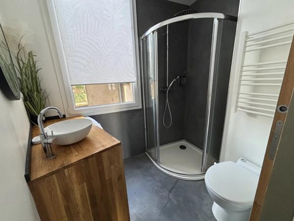Location                                                      Studio
                        
                     1 pièces                      19 m2                     à Niort