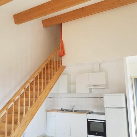 Appartement à louer    3 pièces •    Santa-Maria-di-Lota