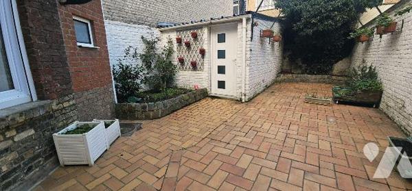 EN EXCLUSIVITE sur MALO LES BAINS à deux pas de la place Turenne et de la mer, superbe MALOUINE...