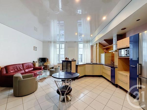 Appartement F3 à vendre  3 pièces - 74,23 m 2   LYON  - 69007