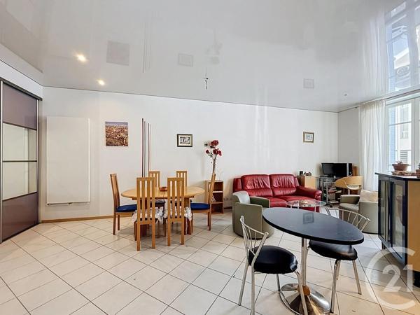 Appartement F3 à vendre  3 pièces - 74,23 m 2   LYON  - 69007