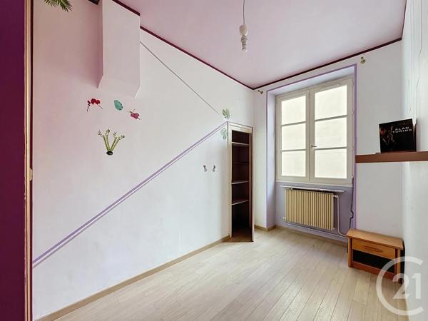 Appartement F3 à vendre  3 pièces - 74,23 m 2   LYON  - 69007