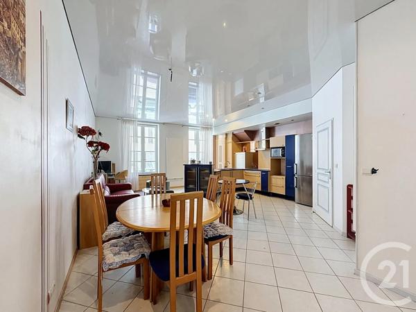 Appartement F3 à vendre  3 pièces - 74,23 m 2   LYON  - 69007