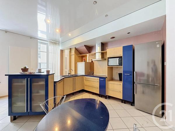 Appartement F3 à vendre  3 pièces - 74,23 m 2   LYON  - 69007