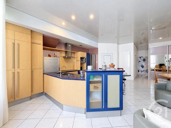 Appartement F3 à vendre  3 pièces - 74,23 m 2   LYON  - 69007