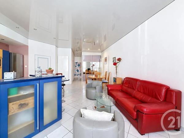Appartement F3 à vendre  3 pièces - 74,23 m 2   LYON  - 69007
