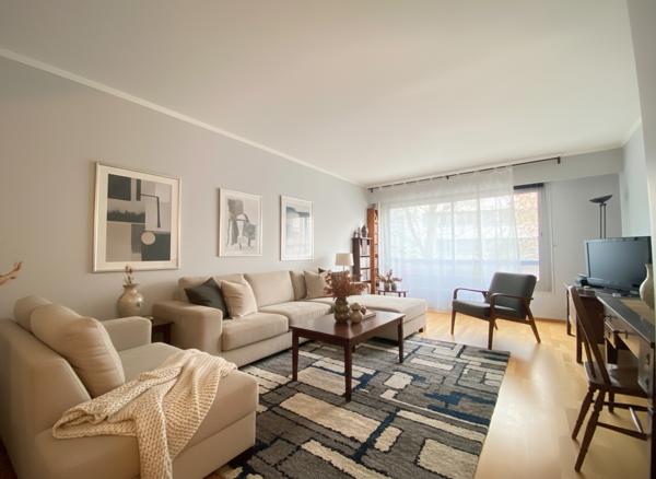 Parc des Buttes de Chaumont - 3 pièces - ascenseur et box