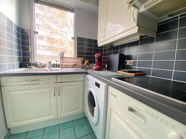 Parc des Buttes de Chaumont - 3 pièces - ascenseur et box