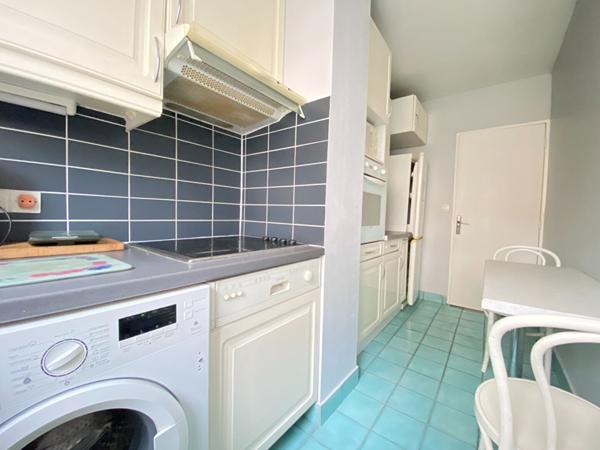 Parc des Buttes de Chaumont - 3 pièces - ascenseur et box