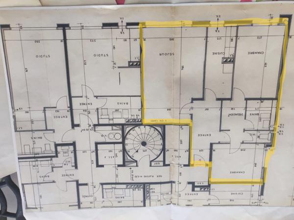 Parc des Buttes de Chaumont - 3 pièces - ascenseur et box