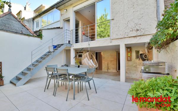 Maison à vendre    6 pièces •  Bordeaux