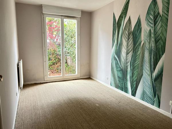 Appartement Bussy Saint Georges 2 pièce(s) + JARDINS + 2 PARKINGS