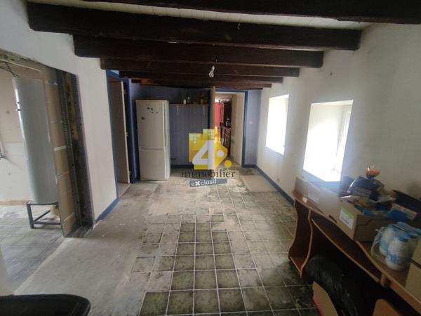 Maison - 8 pièces - 250 m²