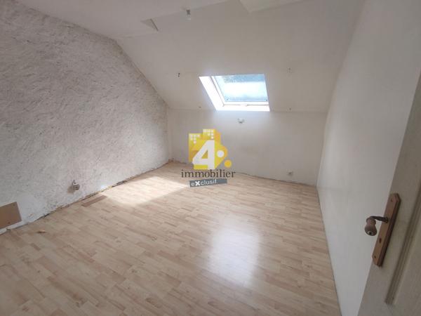 Maison - 8 pièces - 250 m²