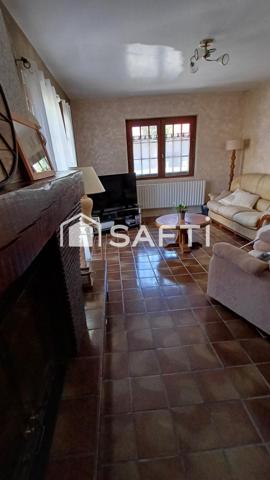 Baisse de prix sur cette Maison de ville T4 2 chambres sur un terrain de 675 M²