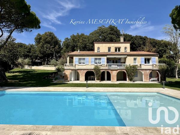 Maison traditionnelle 7 pièces de 248 m² à Peyruis (04310)